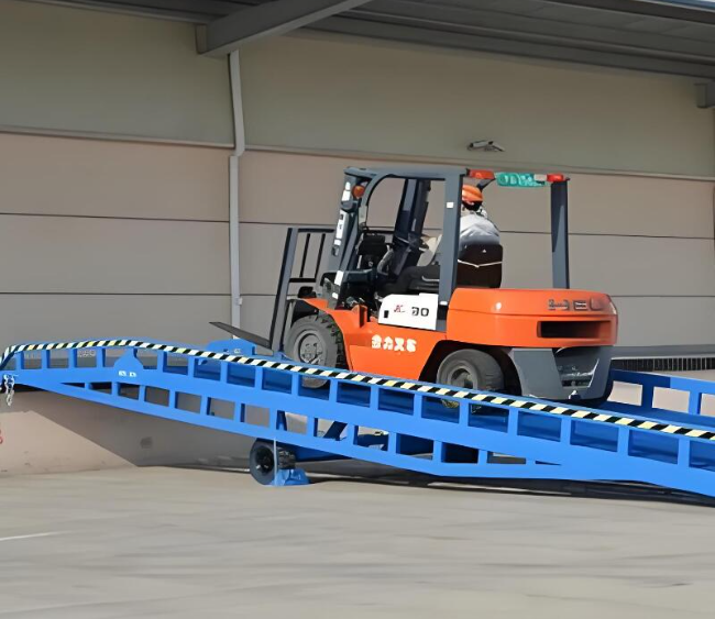 播州移动式卸货平台（叉车用）